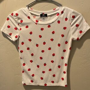 Ava & Viv White Ribbed Short Sleeve Tee with Strawberry Print